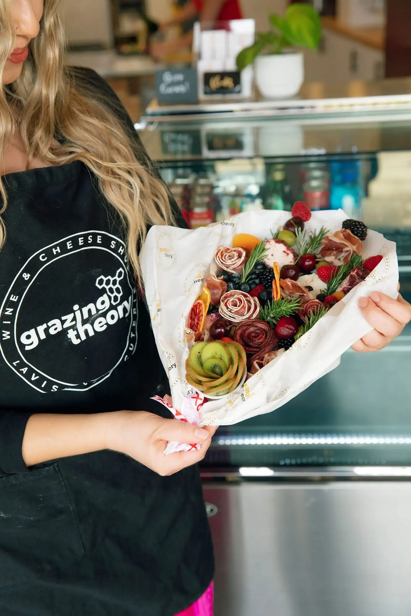 Edible bouquet of salami roses, cheese and fruit flowers (view 5)