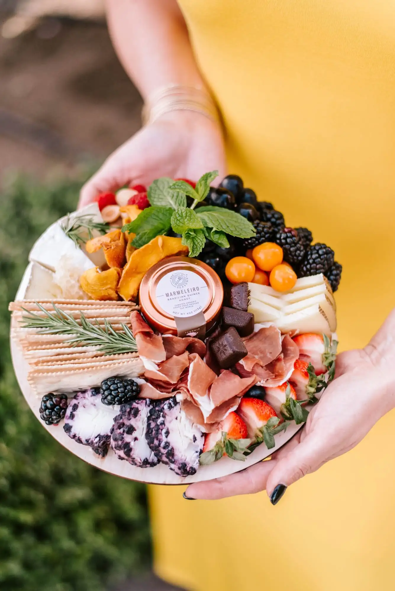 Round board of cheeses, cured meats, fruit and nuts for 4 to 6 people (view 2)